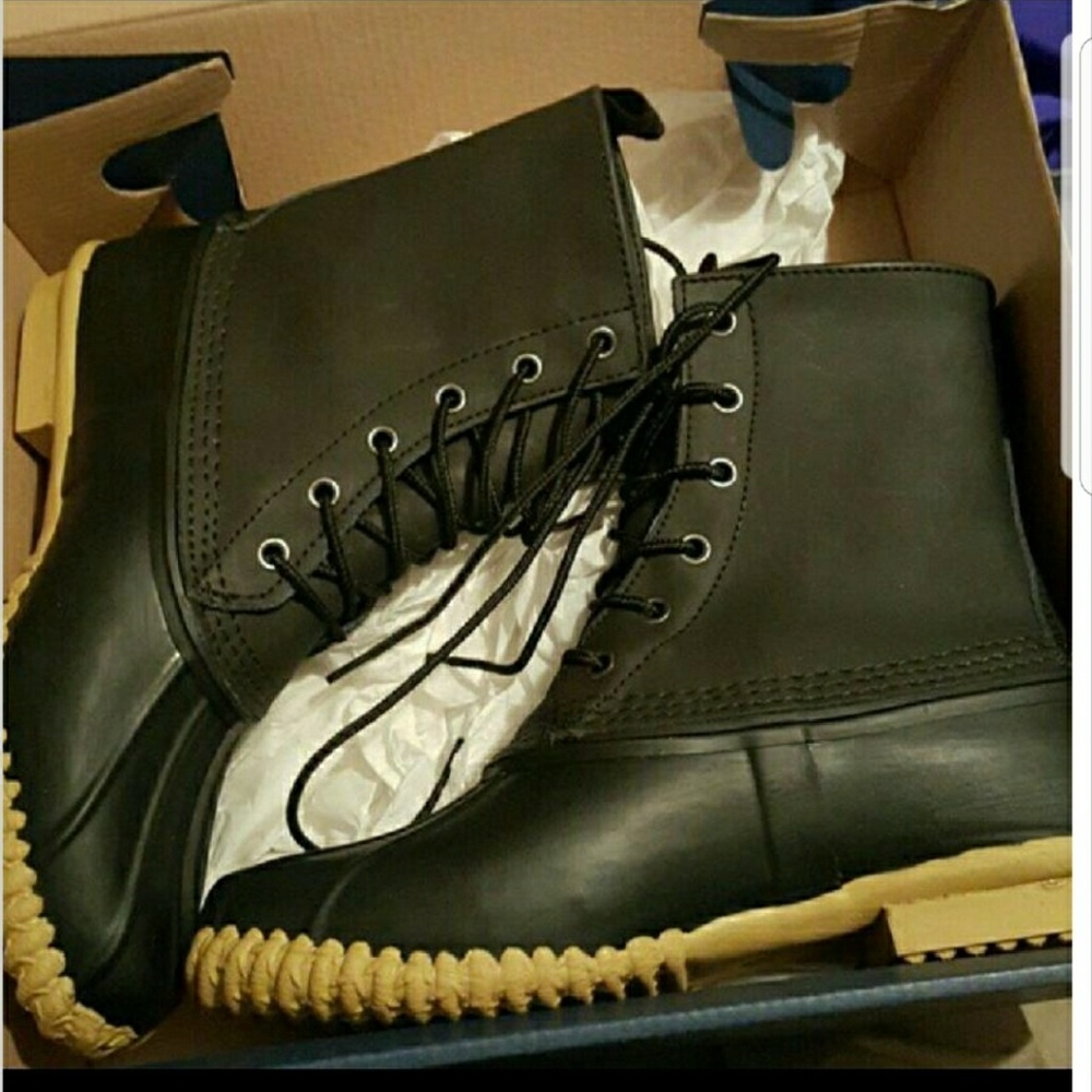 American Eagle Duck boots